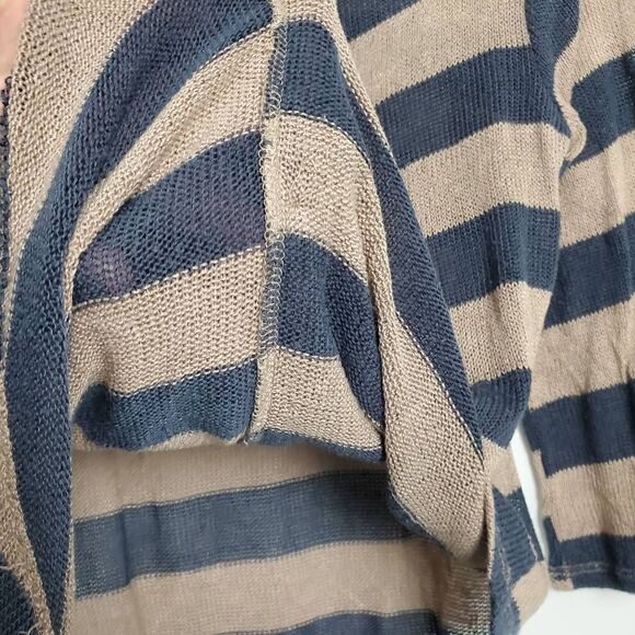 Charming Charie Size XS Stripe 3/4 sleeve Top - Picture 7 of 8